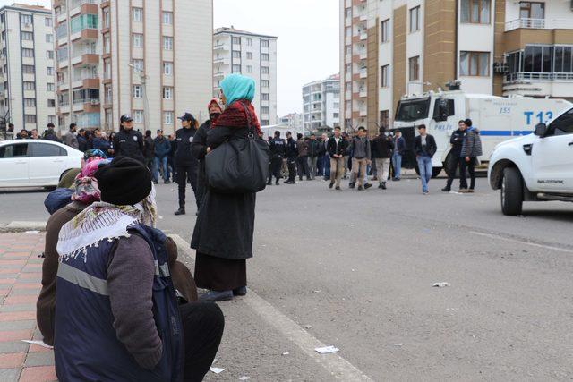 Diyarbakır'da pazar esnafı arasında yer gerginliği