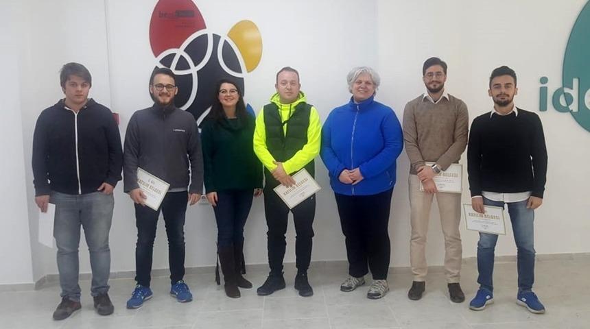 Sosyal girişimcilik eğitimleri s&uuml;r&uuml;yor