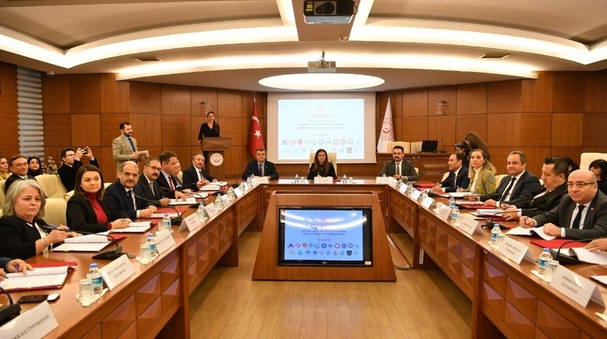 Aile, &Ccedil;alışma ve Sosyal Hizmetler Bakanlığı ile Aİ&Ccedil;&Uuml; Arasında İş Sağlığı ve G&uuml;venliği protokol&uuml; imzalandı