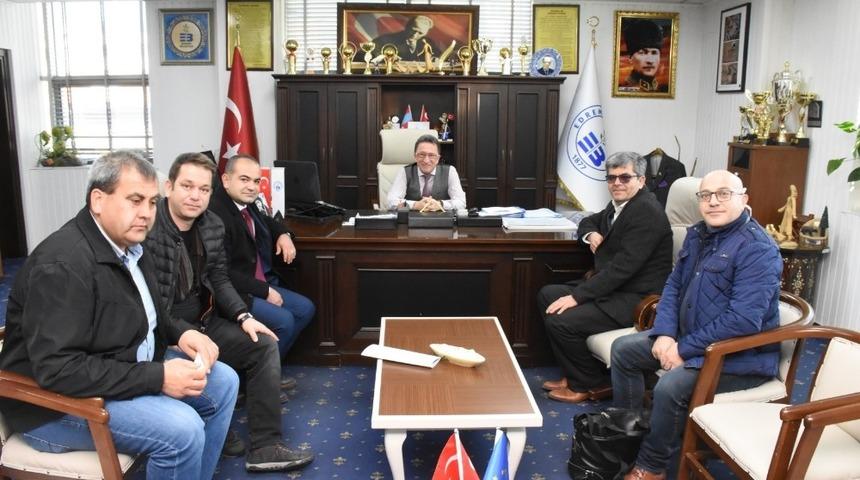 Edremit Kızılay&rsquo;dan Başkan Kamil Saka&rsquo;ya ziyaret