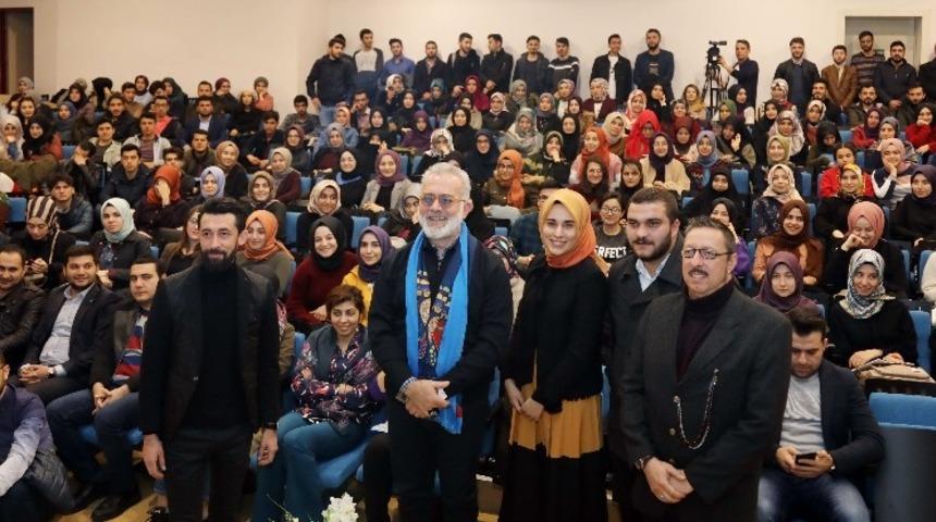 Ga&uuml;n&rsquo;l&uuml; &ouml;ğrencilerden cennet mekan Abdulhamid Han Paneline yoğun ilgi