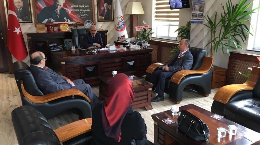 Tosya Vergi Dairesi heyetinden Başkan Şahin&rsquo;e ziyaret