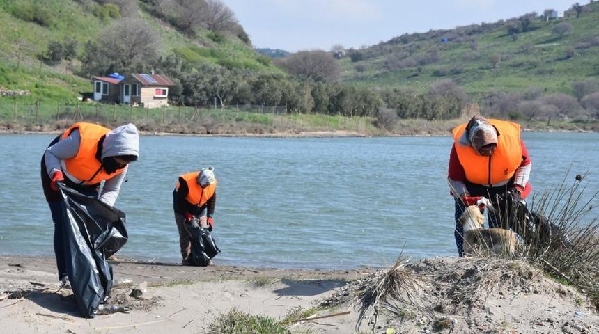 Aliağa&rsquo;da temizlik mesaisi