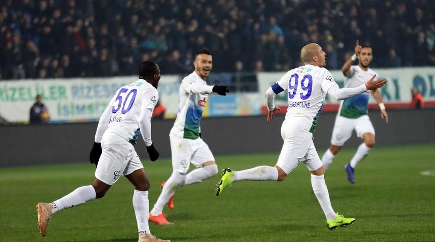 Çaykur Rizespor'da Fenerbahçe maçı öncesi Chahechouhe sakatlandı