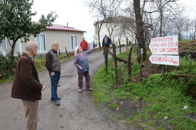 Bu sokakta seçim çalışması yapmak yasak