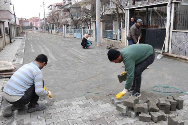 Ergene’de yol çalışmaları sürüyor