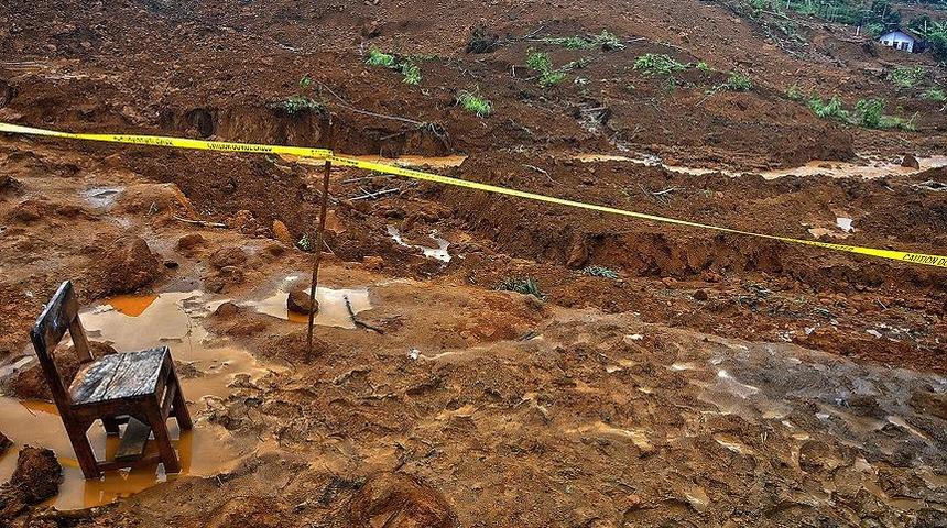 Son Dakika: Endonezya'da heyelan: 20 kayıp, 14 yaralı