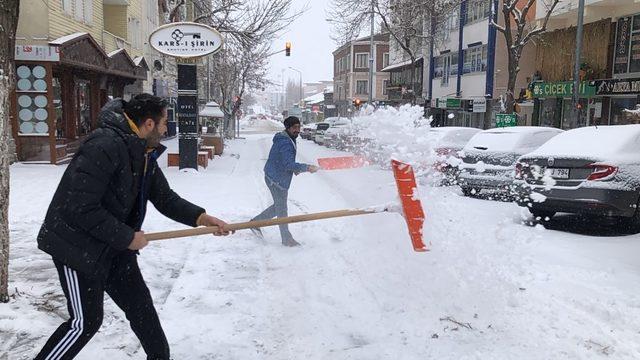 Kars’ta kar yağışı etkili oldu