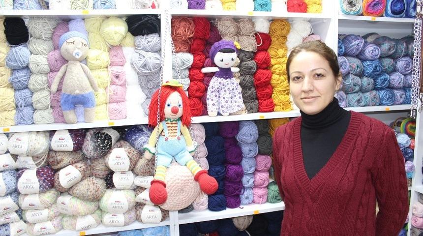 Boş zamanlarını &uuml;reterek değerlendiriyor