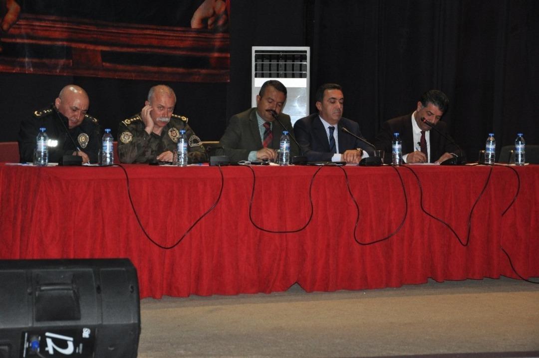 Kaymakam Kend&uuml;zler, muhtarlarla bir araya geldi