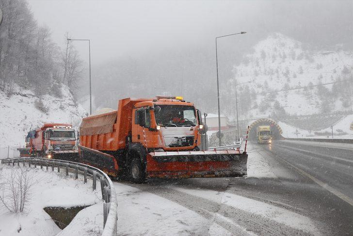 Bolu Dağı'nda yoğun kar yağışı  G4