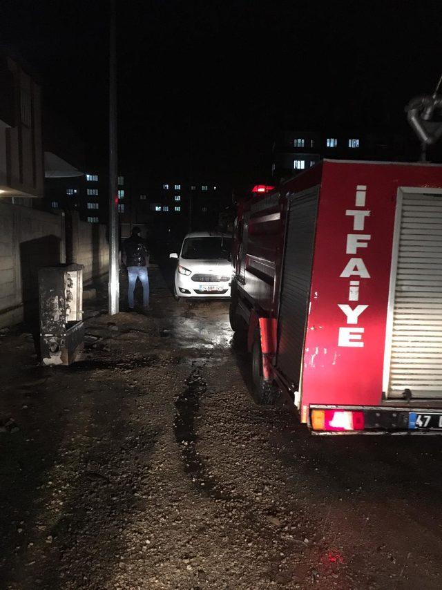 Nusaybin'de elektrik panoları yakıldı