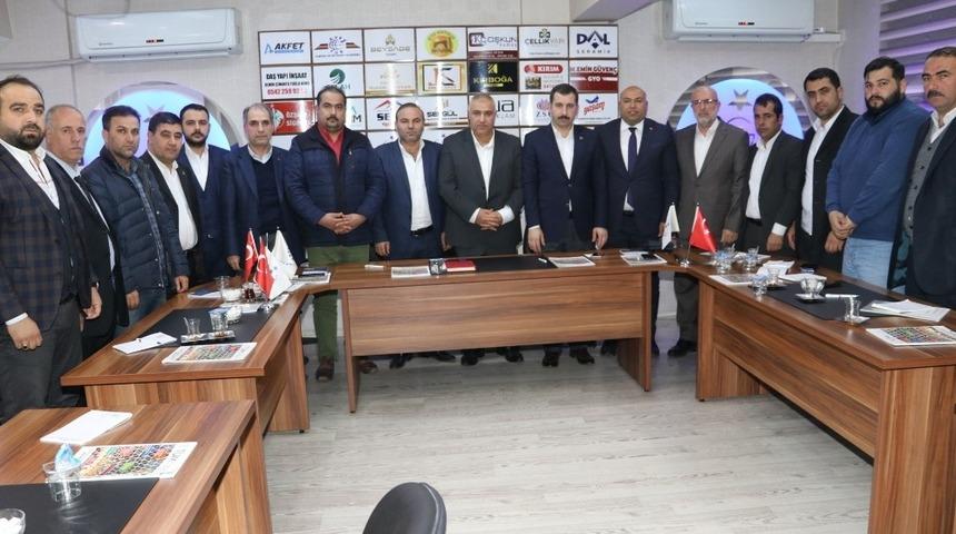 Baydilli iş adamlarıyla bir araya geldi