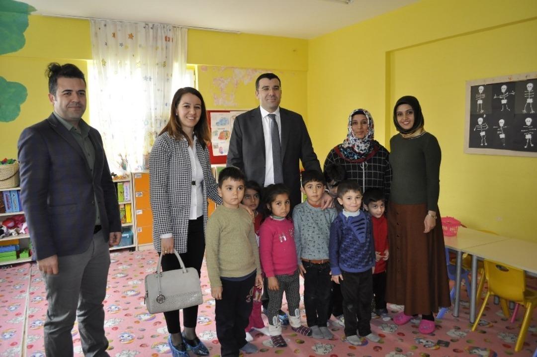 Minik &ouml;ğrenciler i&ccedil;in bilim ve sanat sınıfı a&ccedil;ıldı