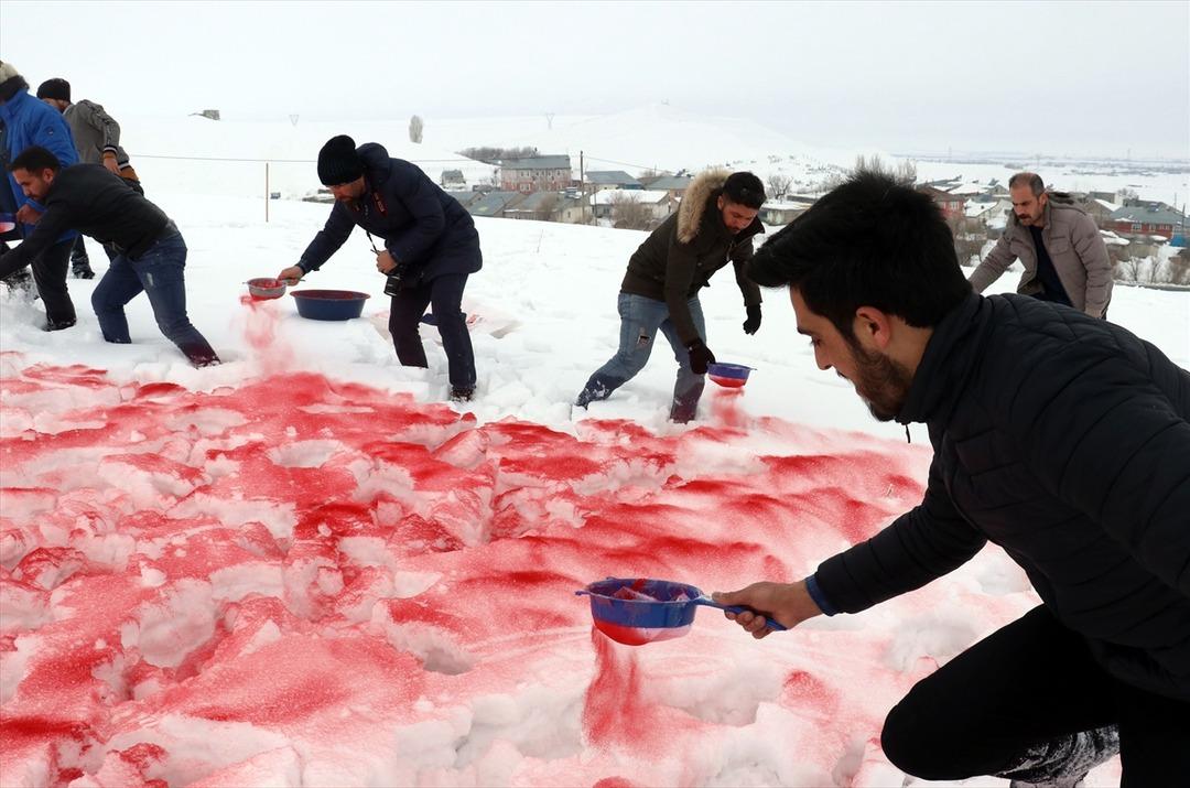 Başta ne olduğunu kimse anlamadı! 8 saatlik &ccedil;alışma sonrası bakın ortaya ne &ccedil;ıktı!