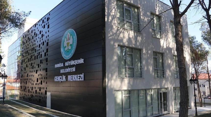 Selendi Gen&ccedil;lik Merkezi a&ccedil;ılış i&ccedil;in g&uuml;n sayıyor