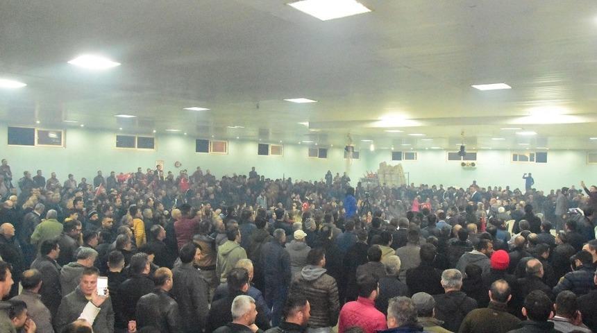 Binlerce Tepek&ouml;yl&uuml; Başkan U&ccedil;ak&rsquo;ı bağrına bastı