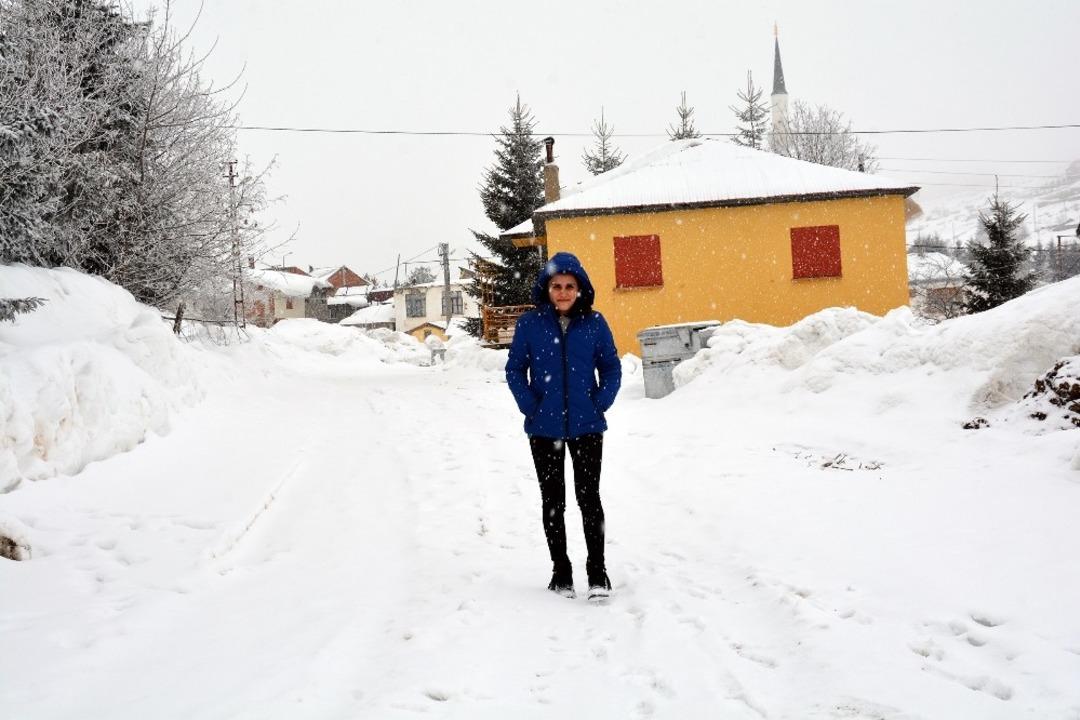 Ordu&rsquo;nun y&uuml;ksek kesimlerinde kar yağışı başladı