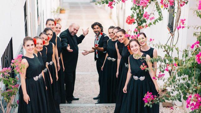 Flamenko Şarkıcısı Arcngel ve Yeni Bulgar Sesleri Korosu Estruna,  Al Este del Cante ile CRR’de