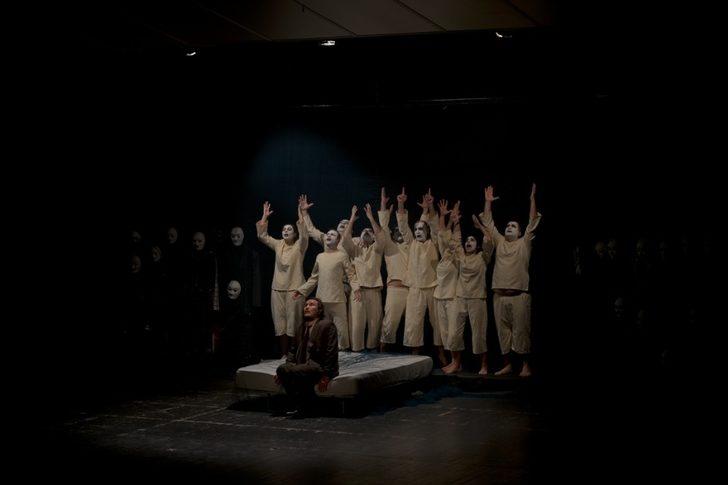 Maltepe Belediye Tiyatrosu yeni oyunu “Deli” ile sahne aldı G2