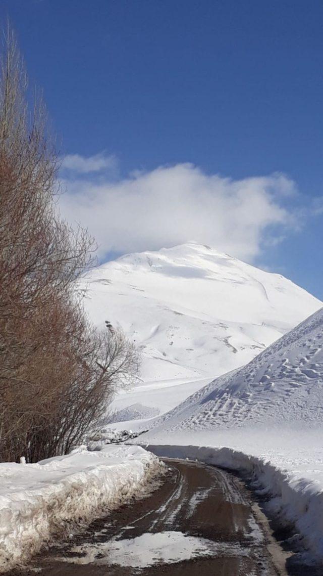 Tunceli’de kar 34 köy yolunu ulaşıma kapattı