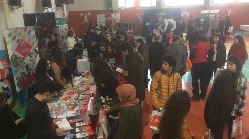 AD&Uuml;, Isparta&rsquo;da yoğun ilgi g&ouml;rd&uuml;