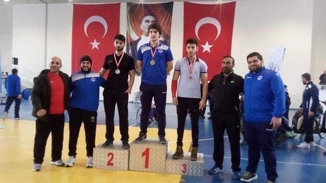 Kağıtsporlu bilek güreşçilere engel yok