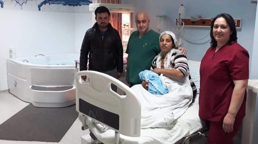 Aydınlı anne adaylarına suda doğum imkanı