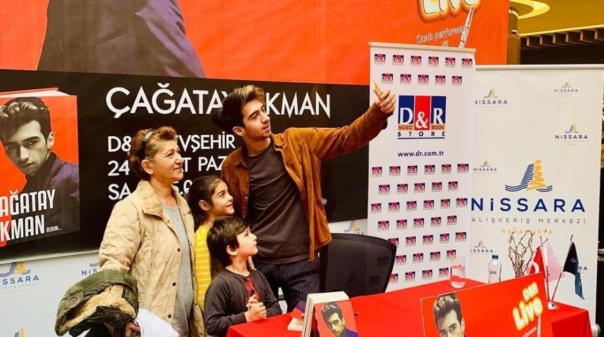 Çağatay Akman, Nissara AVM’de hayranlarıyla buluştu