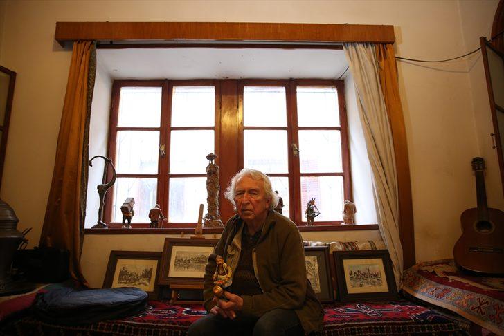 Kaleiçi'nin 'Sadri baba'sı geçmişi geleceğe taşıyor  G5