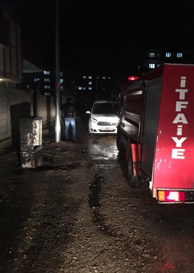 Nusaybin’de dijital elektrik panosu yakıldı