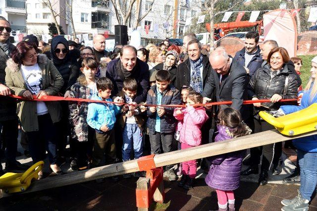 Beylikdüzü’nde Sabiha Gökçen Parkı hizmete açıldı