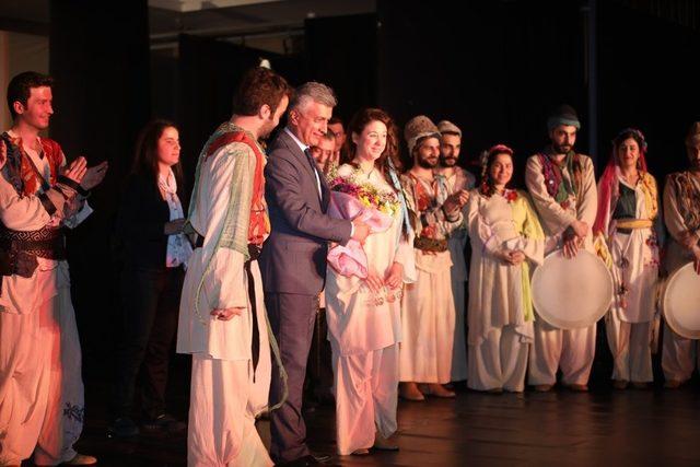 2. Geleneksel Nergis Festivali tiyatro oyunu ile sona erdi