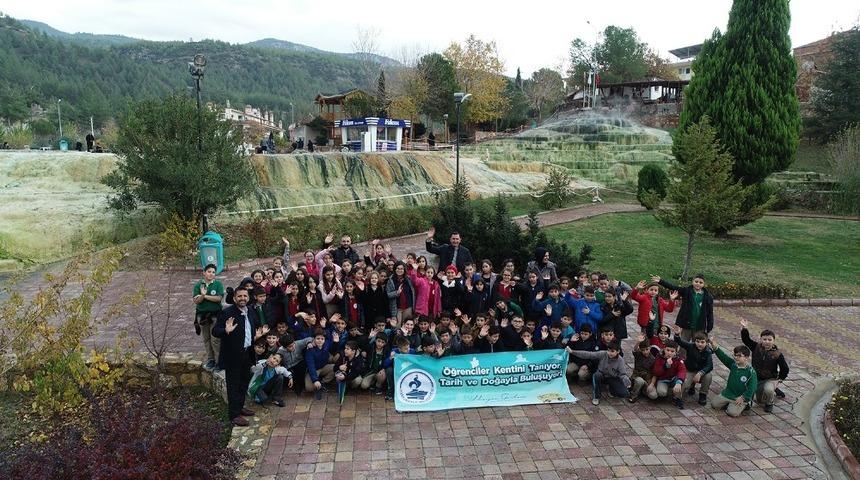 Denizli&rsquo;de &lsquo;&ouml;ğrenciler kentini tanıyor&rsquo; projesi devam ediyor