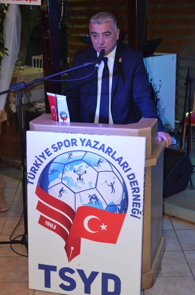 TSYD ile Büyükşehir Belediyesi’nden maraton ödülleri