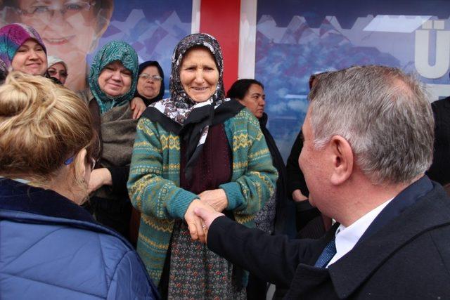 Bahtiyar seçim çalışmalarına Bozkurt’ta devam etti