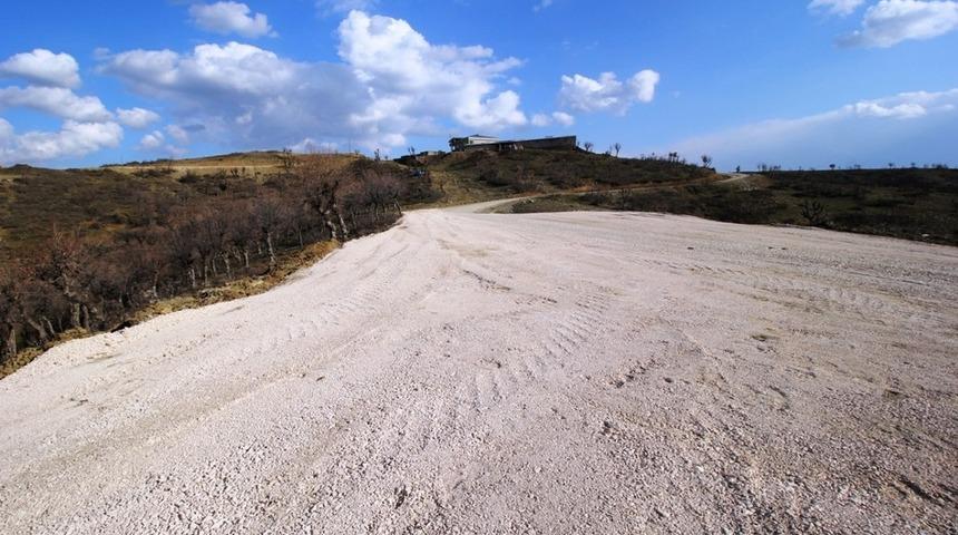 Lice Belediyesi yolların bakım ve onarımına devam ediyor