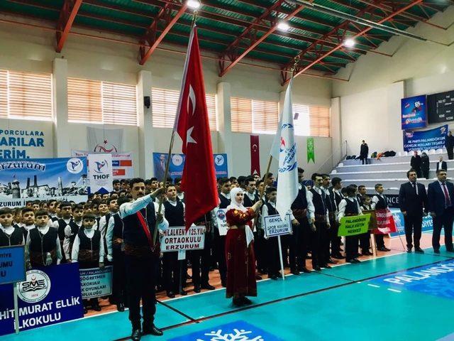 Erzurum’da halk oyunları müsabakaları düzenlendi