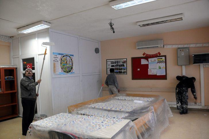 'Devlete fazla yük olmasın' diye okulu kendileri onardılar  G4