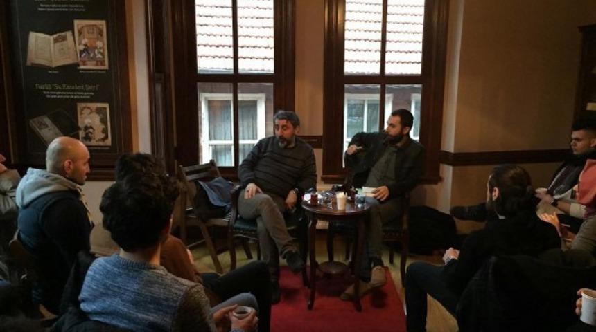 T&uuml;rk Edebiyatında &Ouml;nc&uuml; Kitaplar Şiir M&uuml;zesi&rsquo;nde