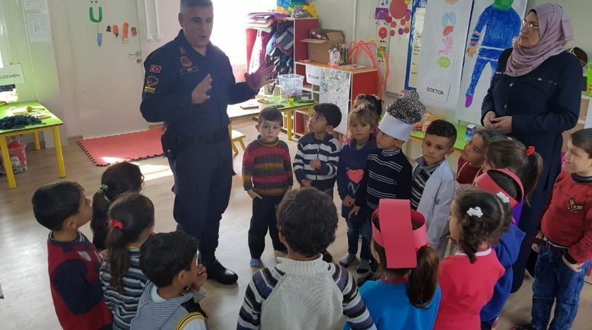 Jandarmadan öğrencilere trafik eğitimi