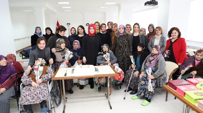 &Ccedil;ankırı&rsquo;da huzurevi sakinleri sergi a&ccedil;tı