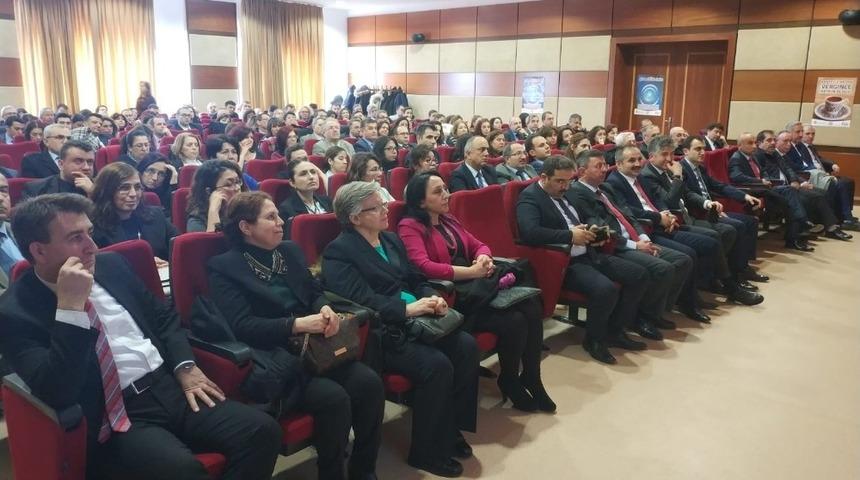 Anadolu &Uuml;niversitesi&rsquo;nde &rsquo;Finansal Analiz ve Bilan&ccedil;o Okuma Teknikleri&rsquo; konulu konferans verildi