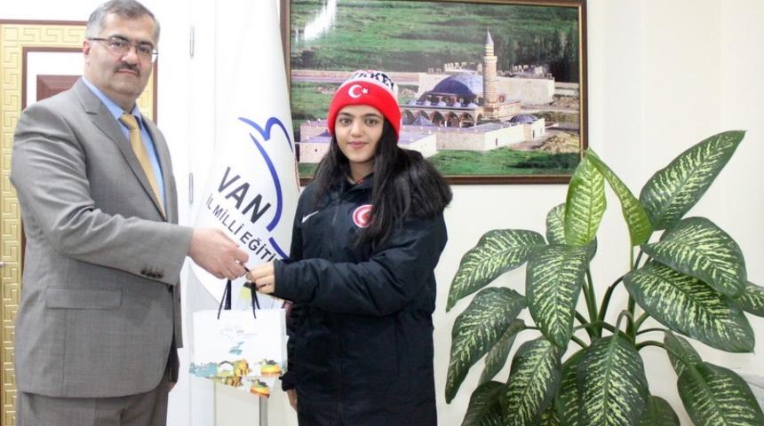 Vanlı kayak&ccedil;ı d&uuml;nya şampiyonasına katılacak