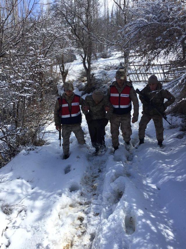 Malatya’da kaybolan engelli adamı Jandarma buldu