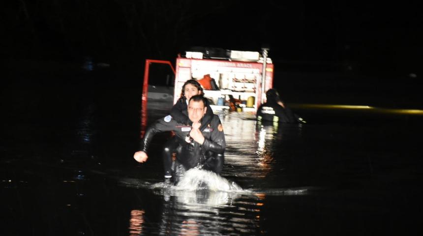 Bursa'da otomobil Babasultan barajına düştü: 2 ölü, 3 yaralı 