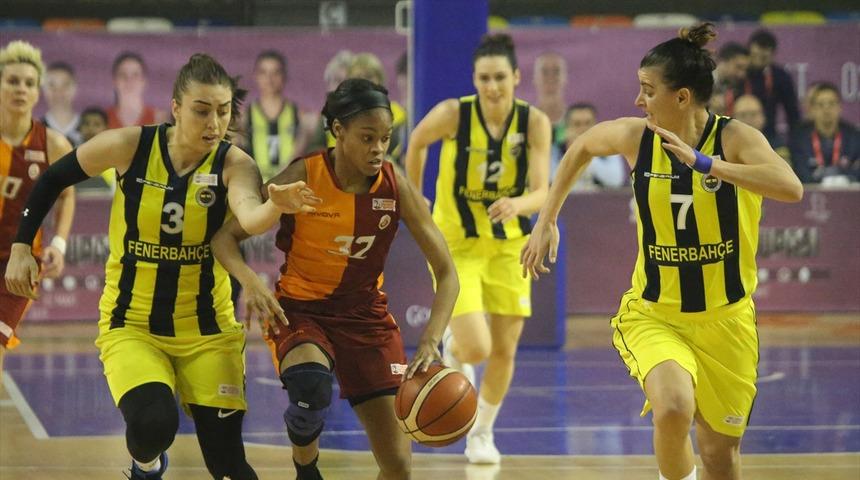 Kupadaki son yarı finalist Galatasaray'ı yenen Fenerbahçe