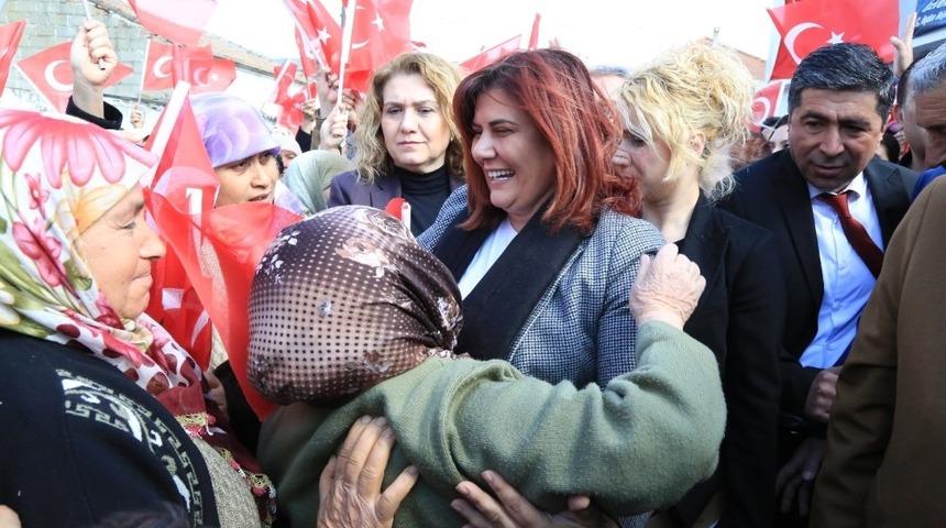 Başkan &Ccedil;er&ccedil;ioğlu&rsquo;ndan miting gibi a&ccedil;ılış