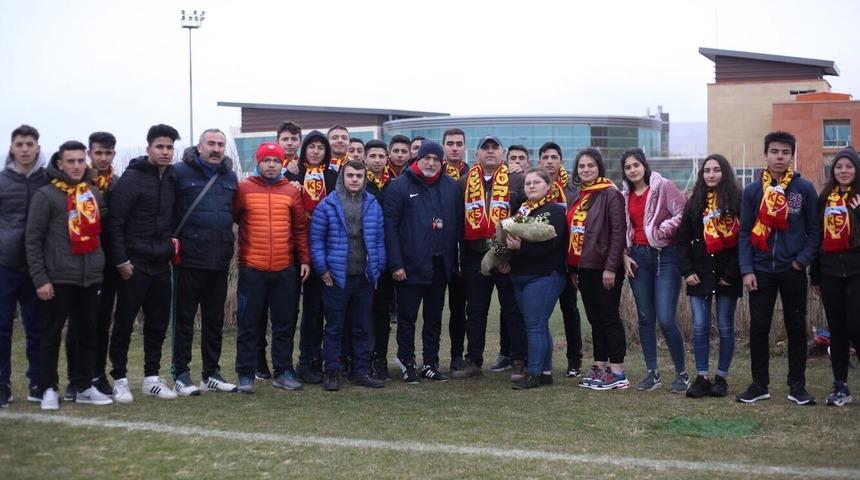Kayserispor’a öğrencilerden ziyaret
