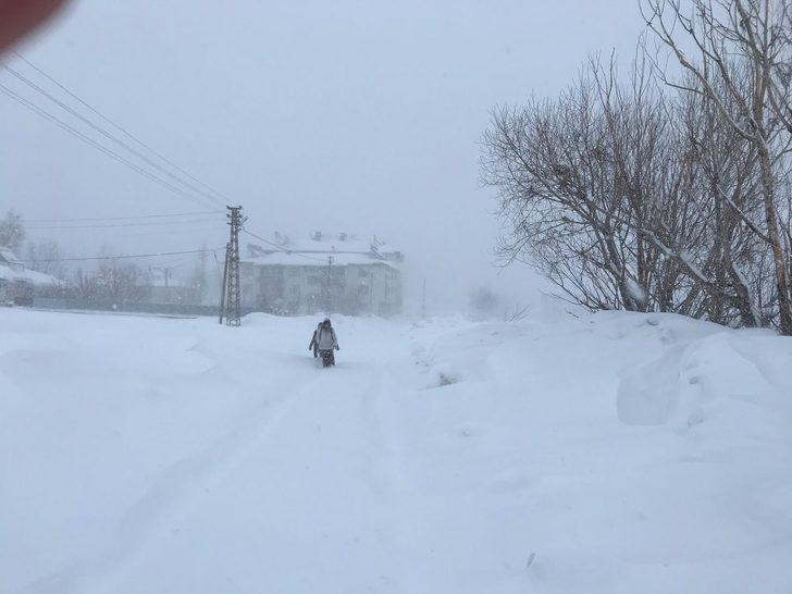 İlçede hayat durdu!  G3